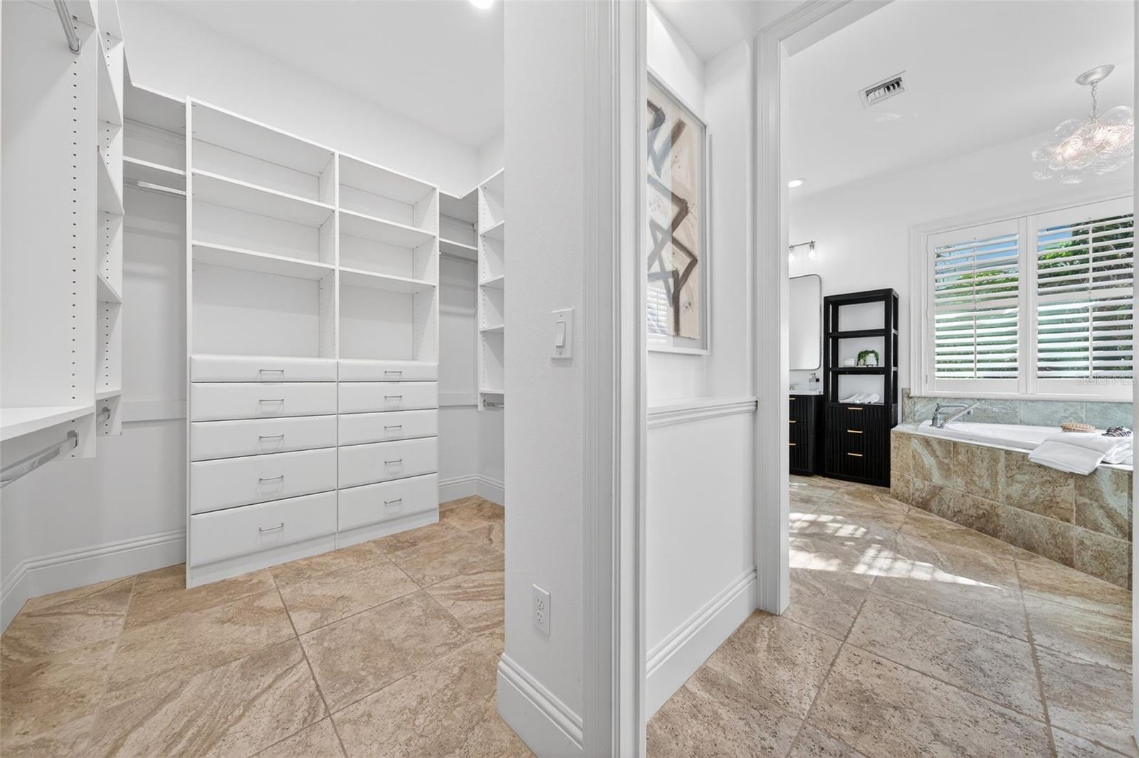 A4676231 Property Photo