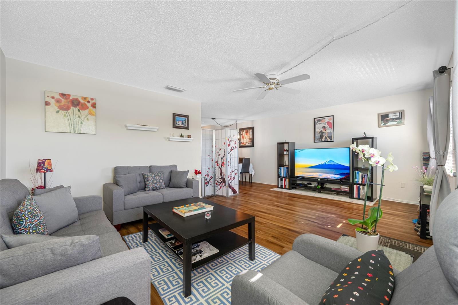 TB8459039 Property Photo