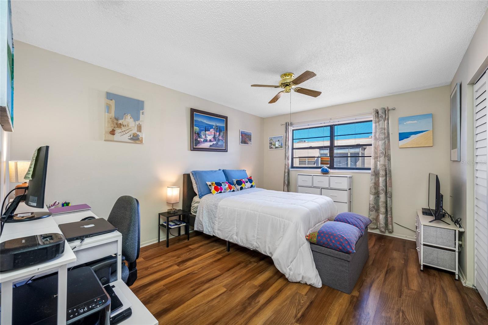 TB8459039 Property Photo