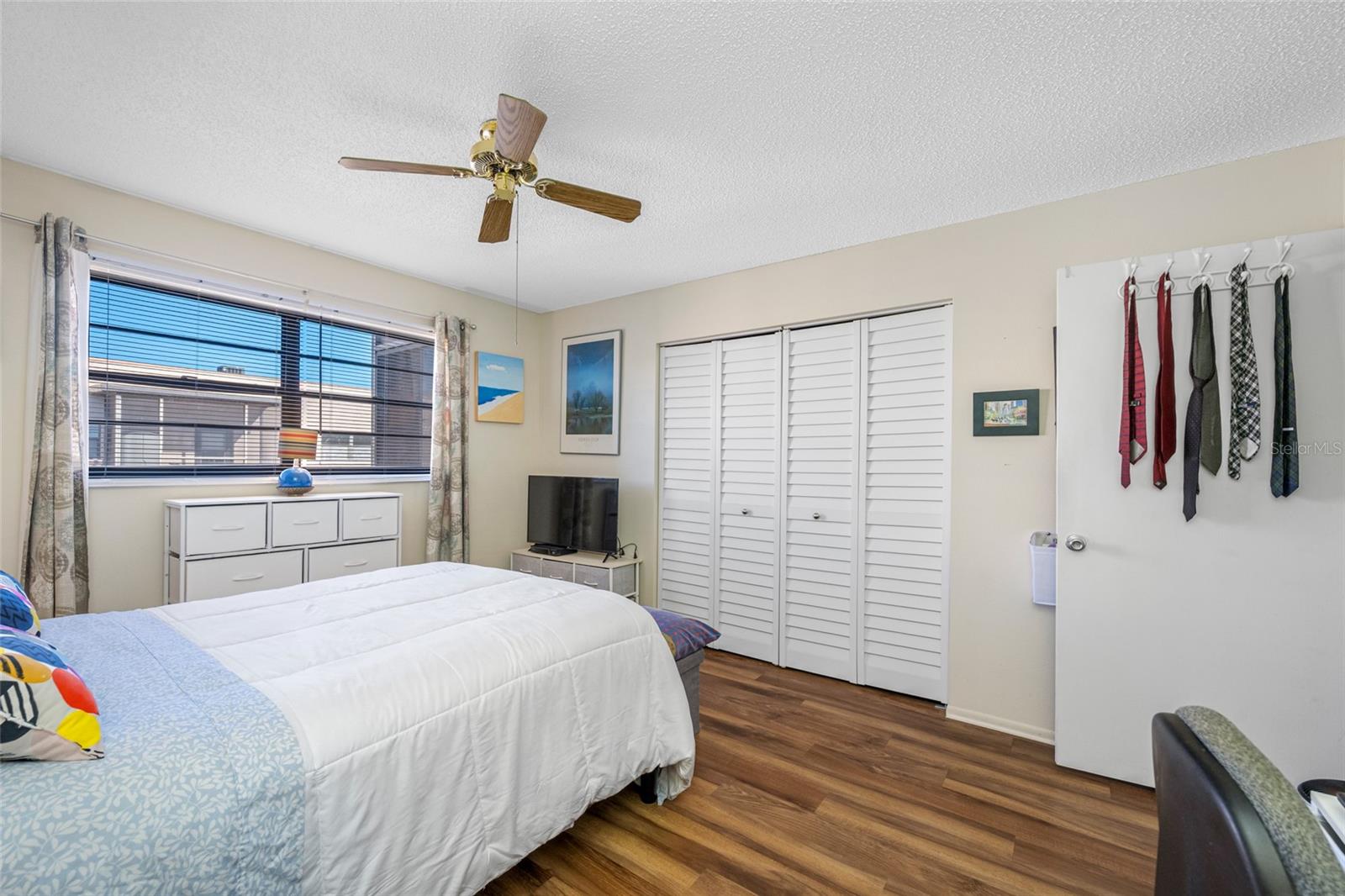 TB8459039 Property Photo