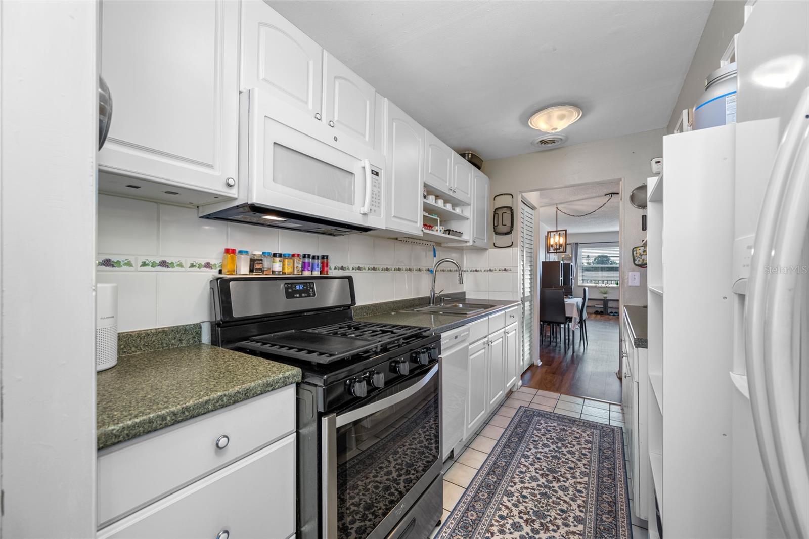 TB8459039 Property Photo