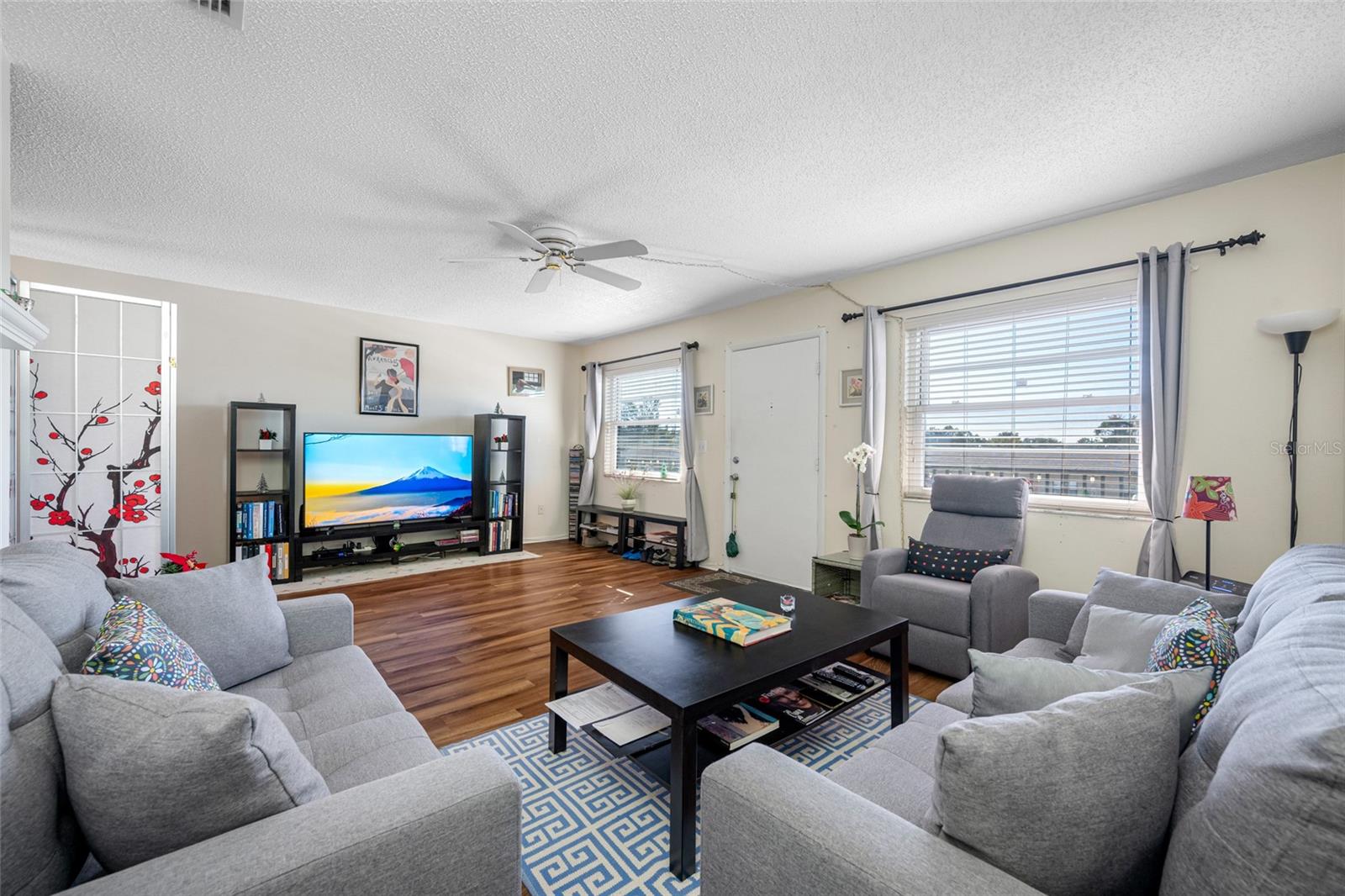 TB8459039 Property Photo