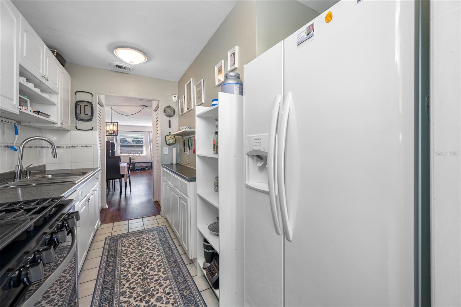 TB8459039 Property Photo