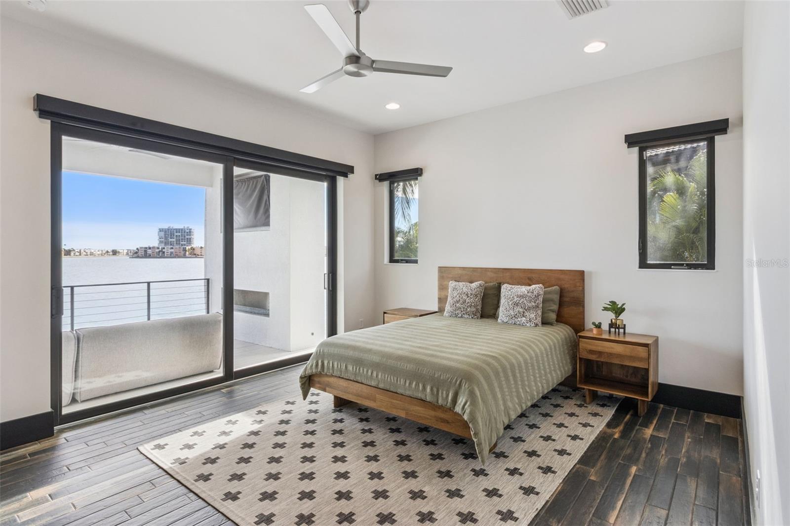 O6369589 Property Photo