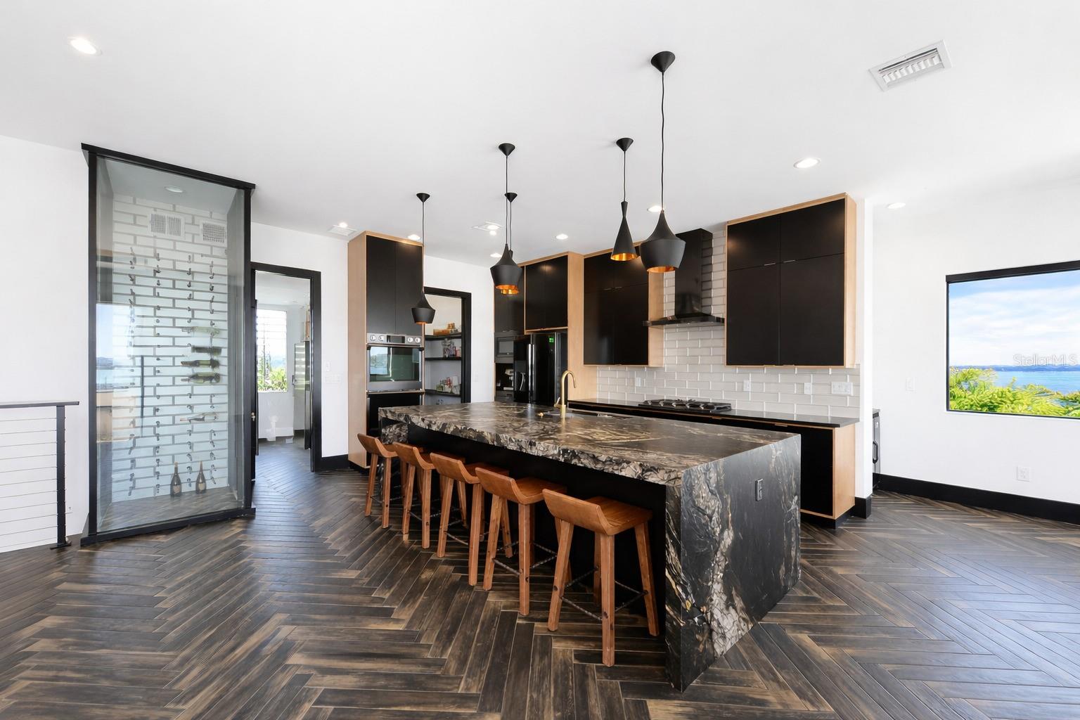 O6369589 Property Photo