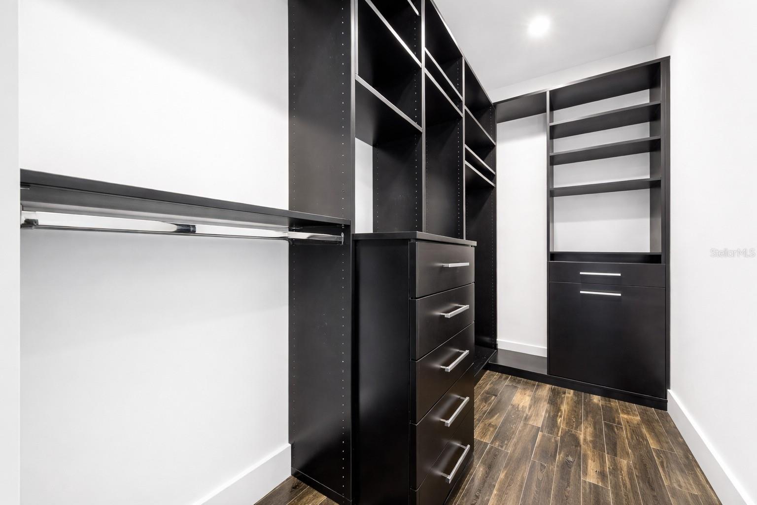 O6369589 Property Photo