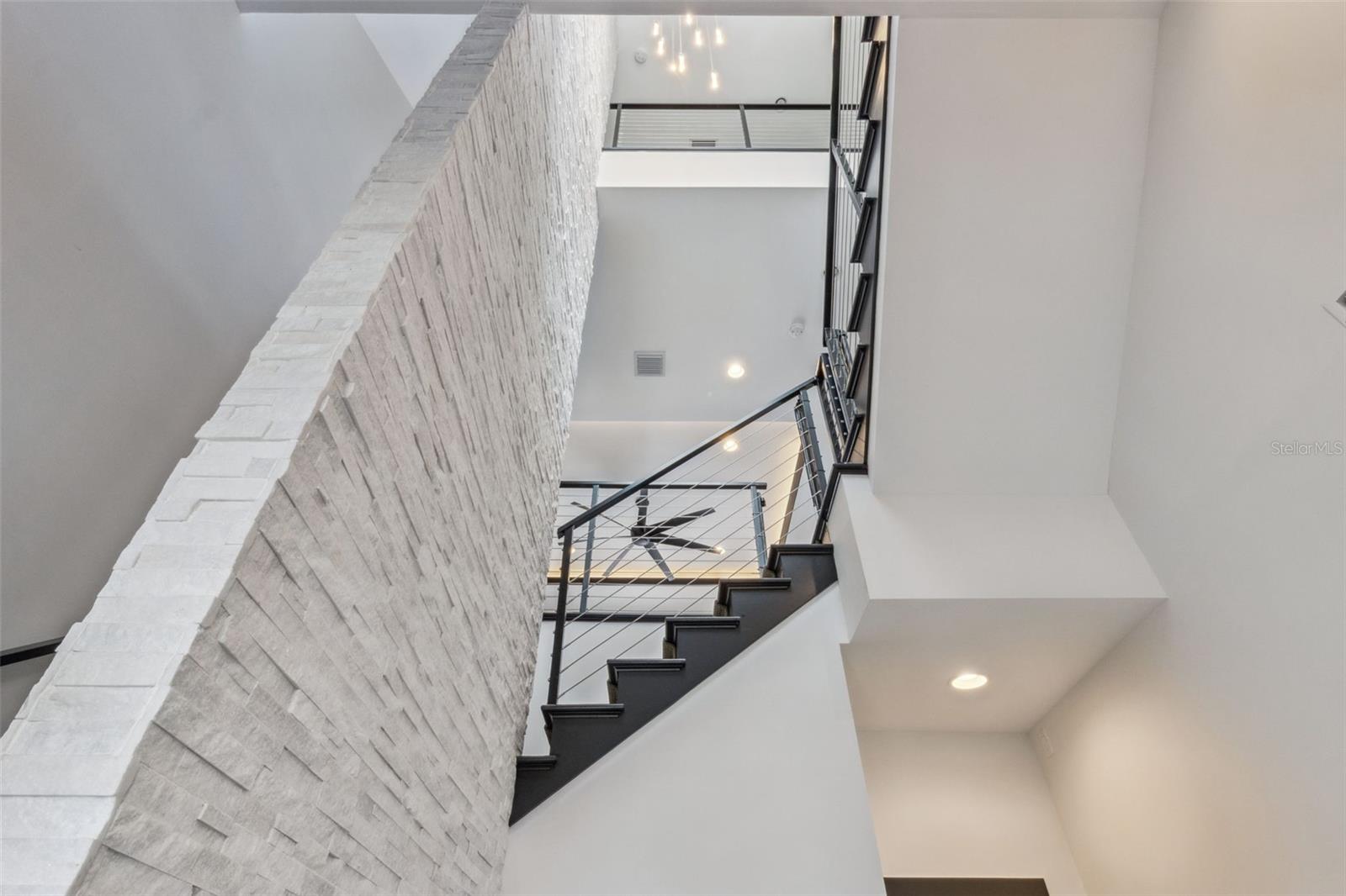 O6369589 Property Photo