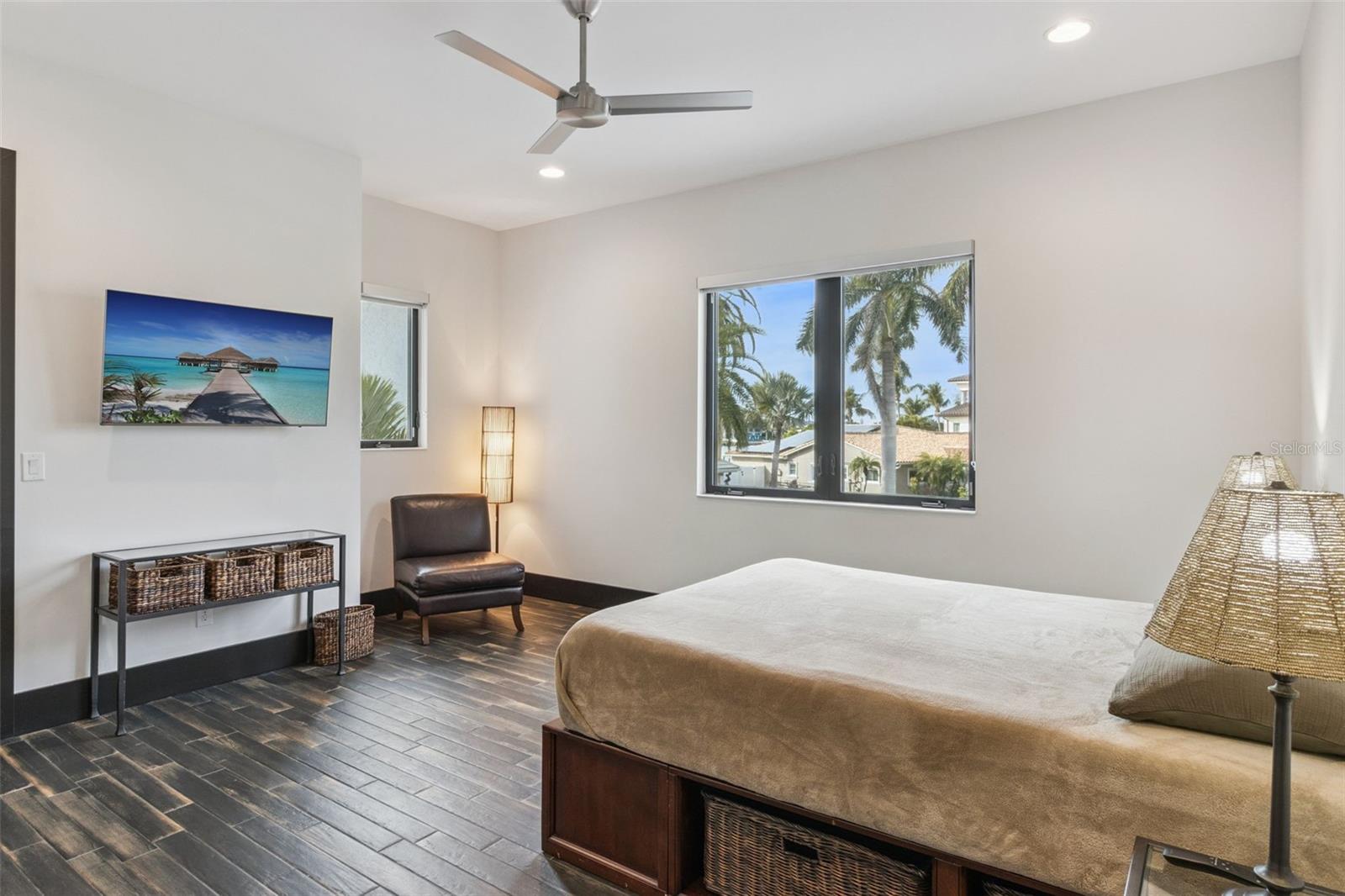 O6369589 Property Photo