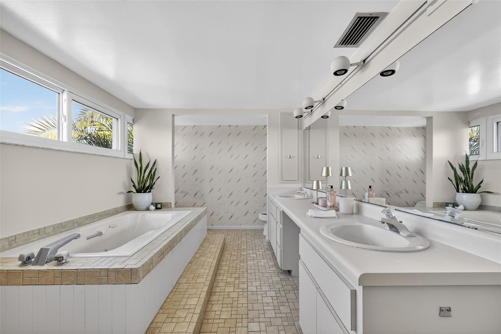 5840 BALAO WAY S, ST PETE BEACH, FL, 33706