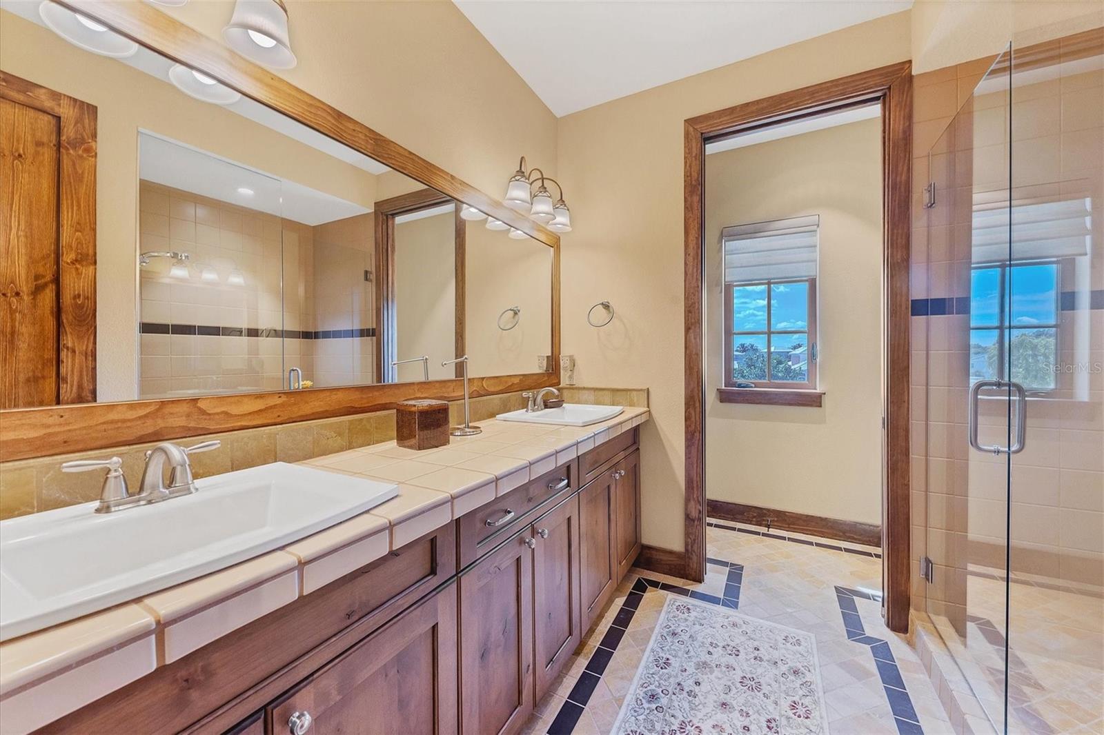 A4676265 Property Photo