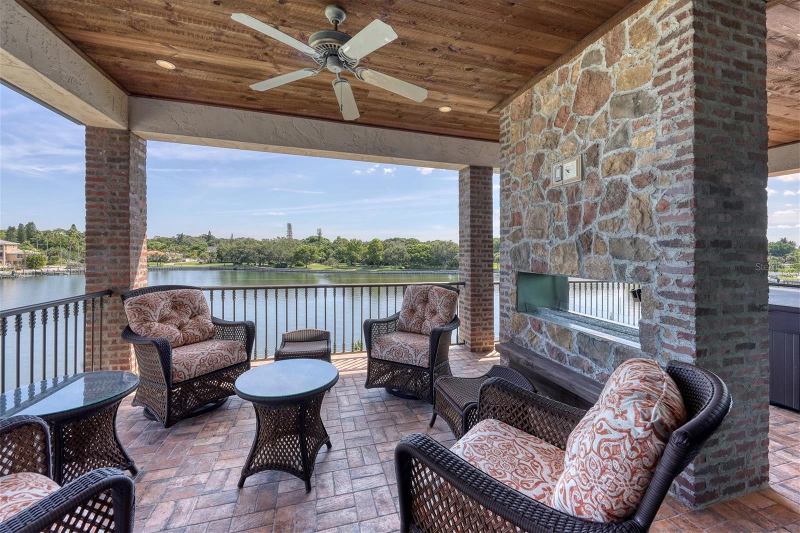 A4676265 Property Photo