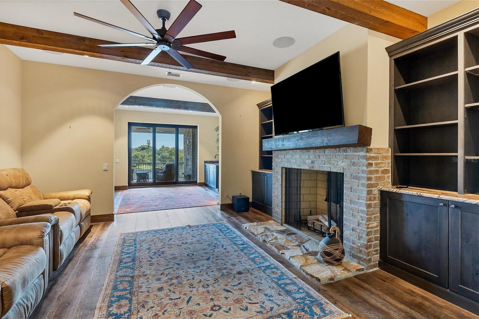 A4676265 Property Photo