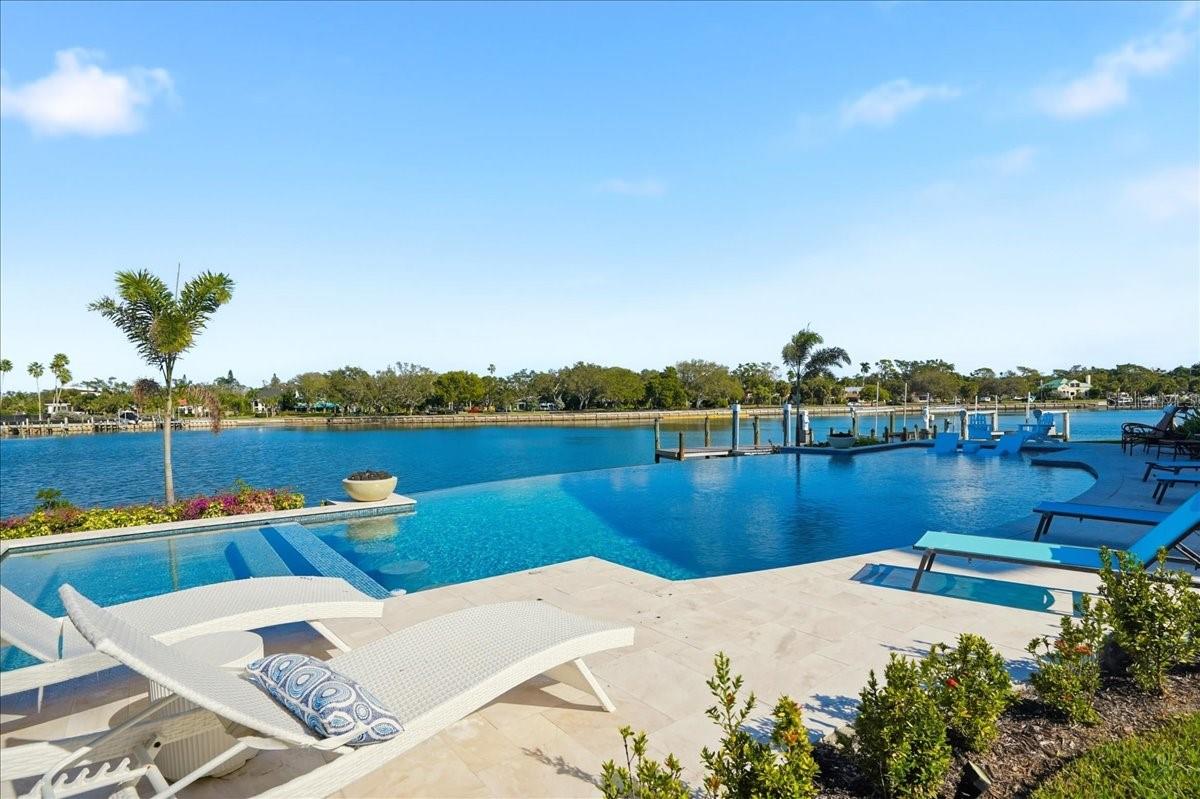 A4676265 Property Photo