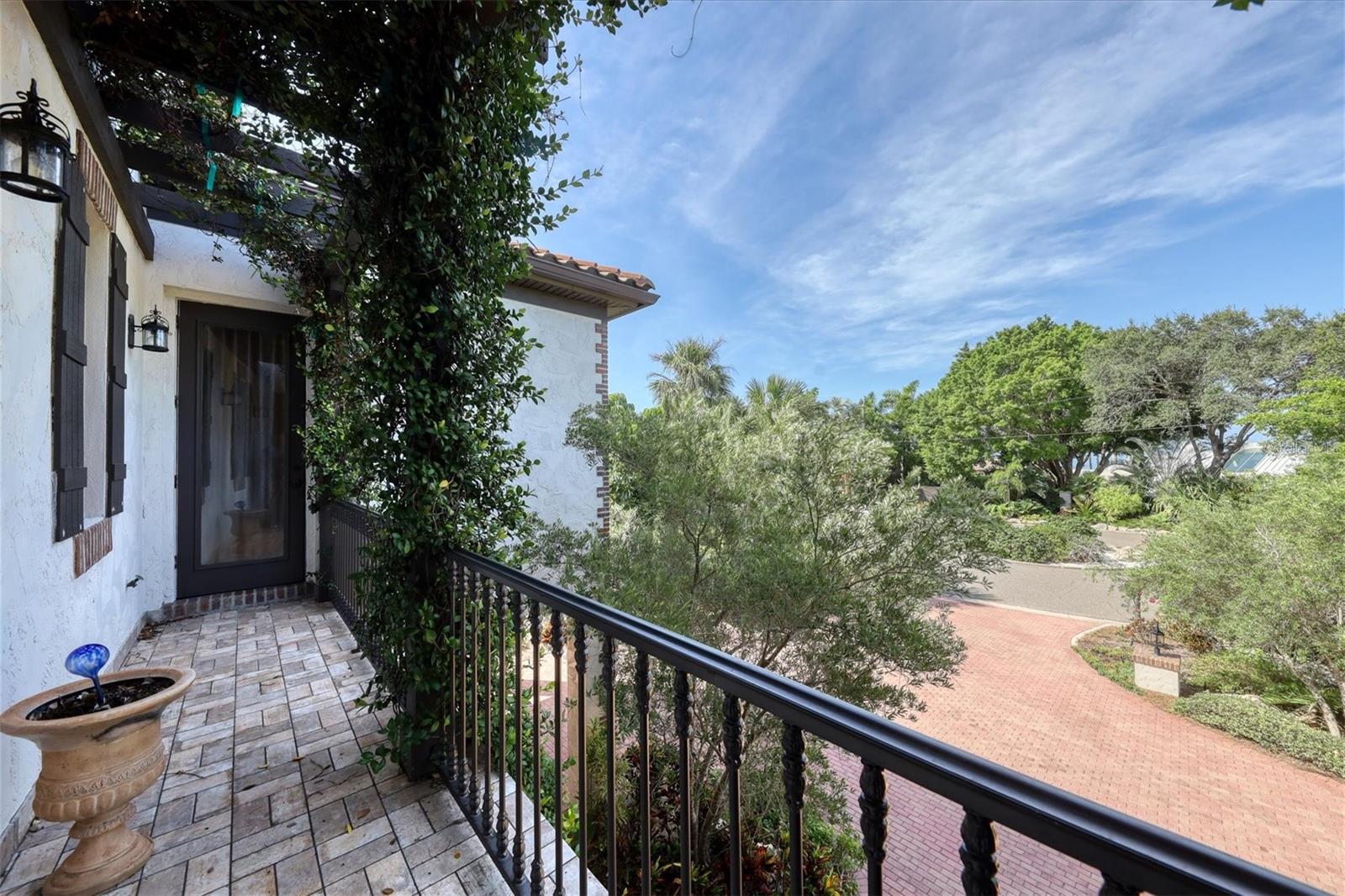 A4676265 Property Photo