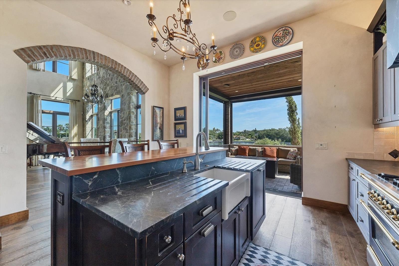 A4676265 Property Photo