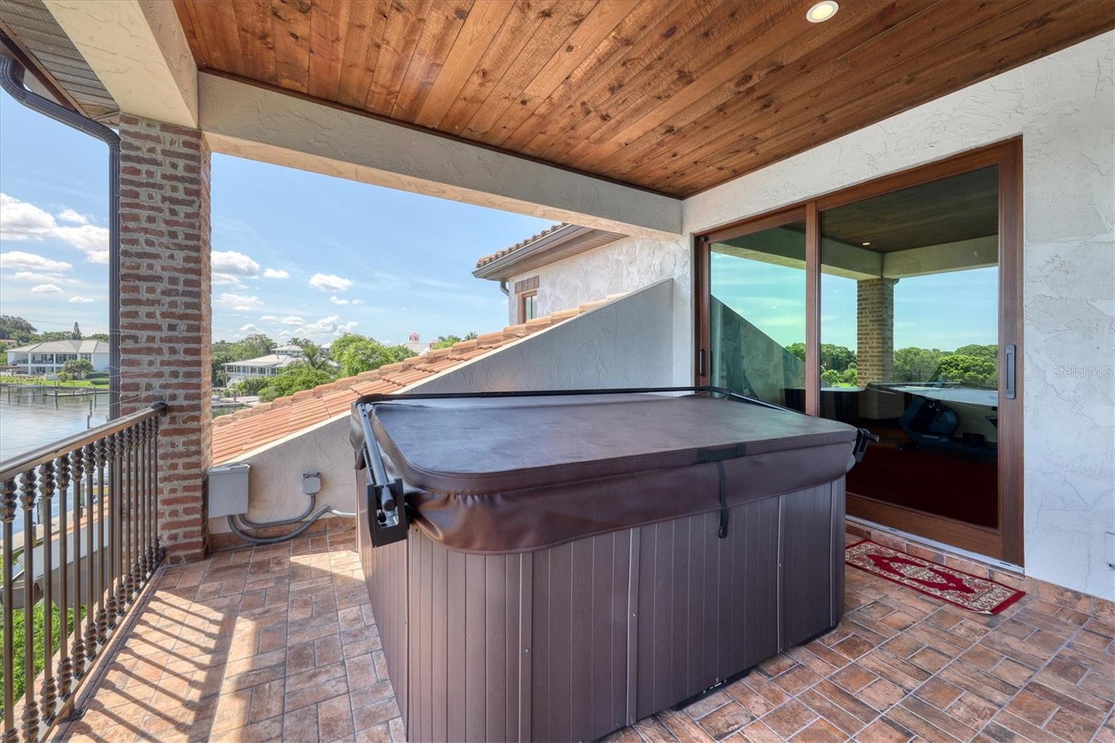 A4676265 Property Photo