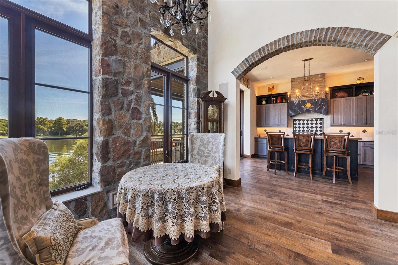 A4676265 Property Photo