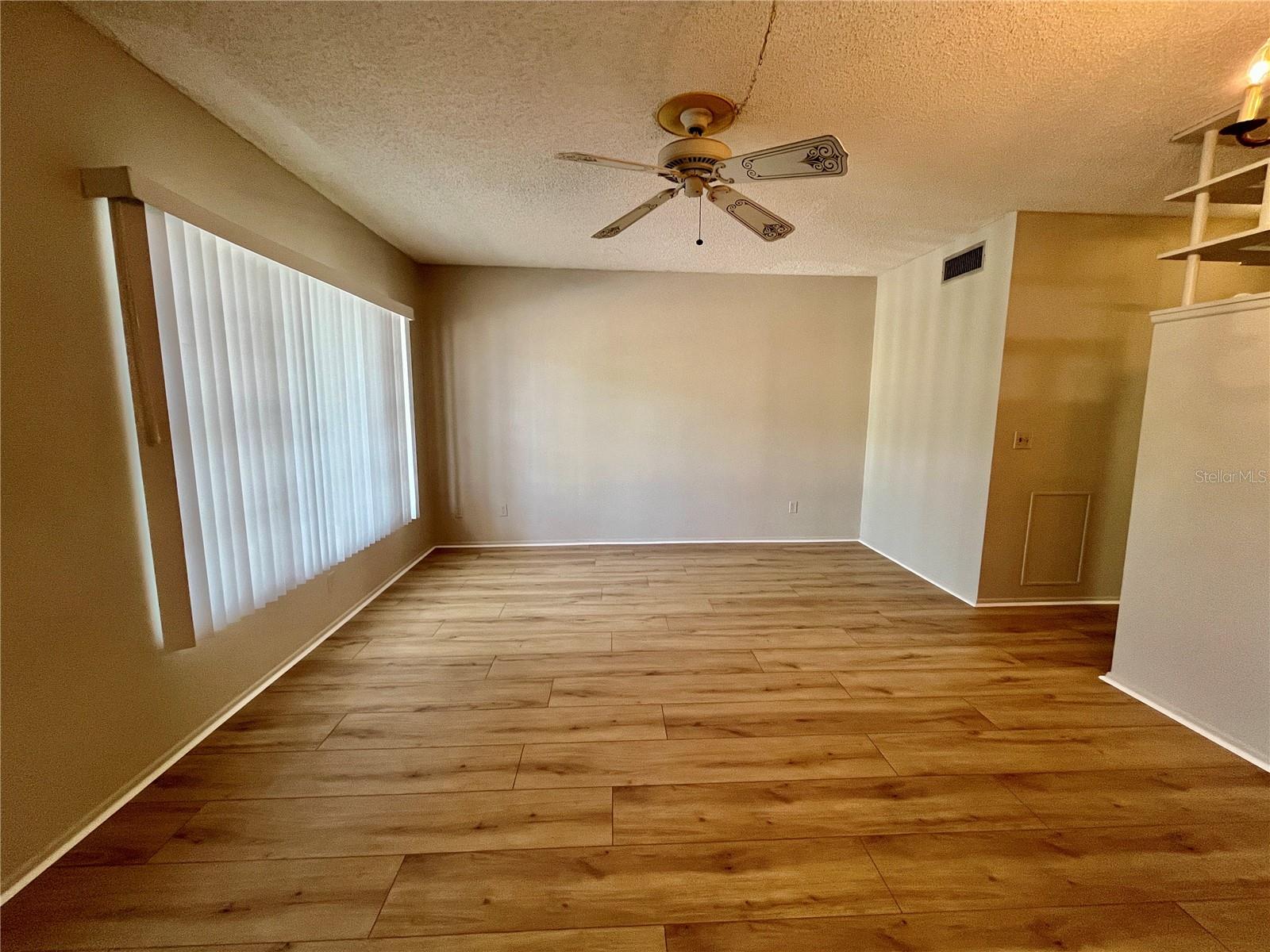 TB8459106 Property Photo