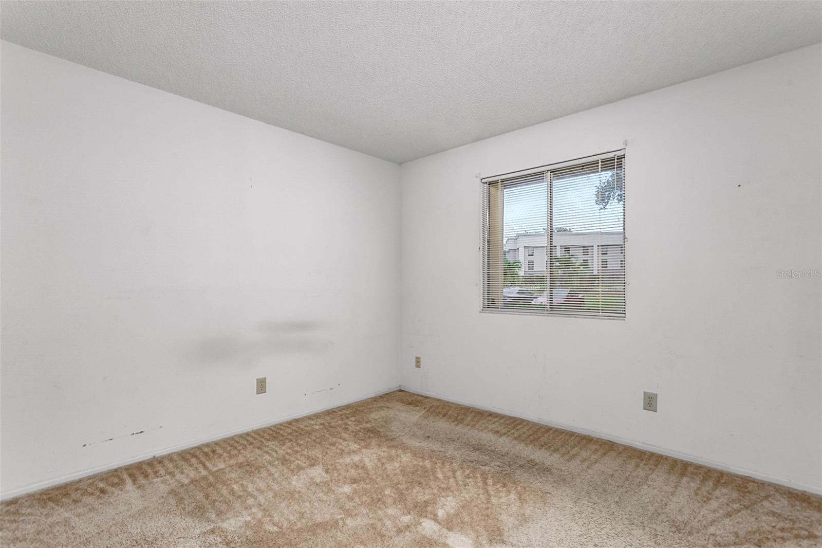 L4958104 Property Photo