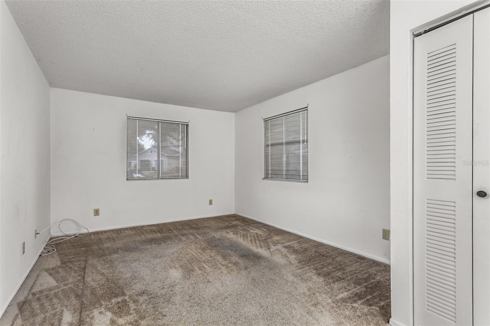 L4958104 Property Photo