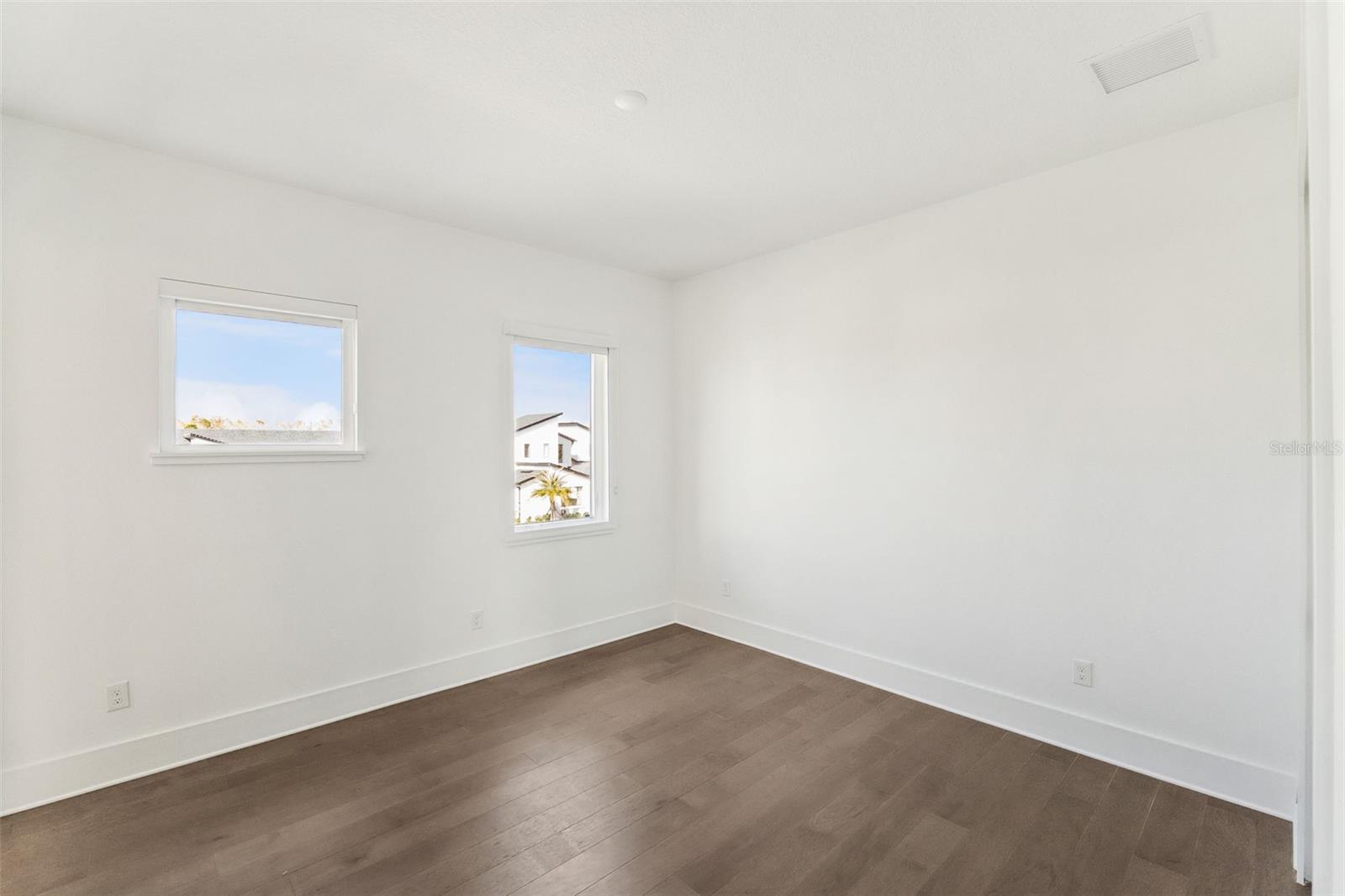 O6369717 Property Photo