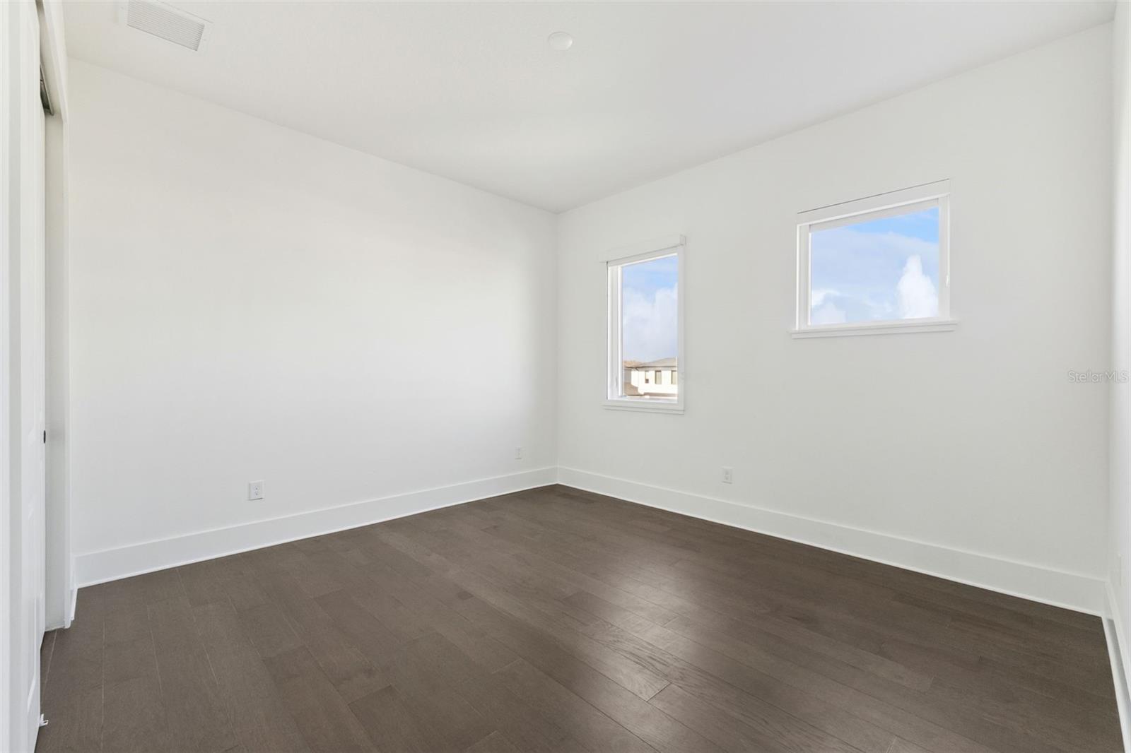 O6369717 Property Photo