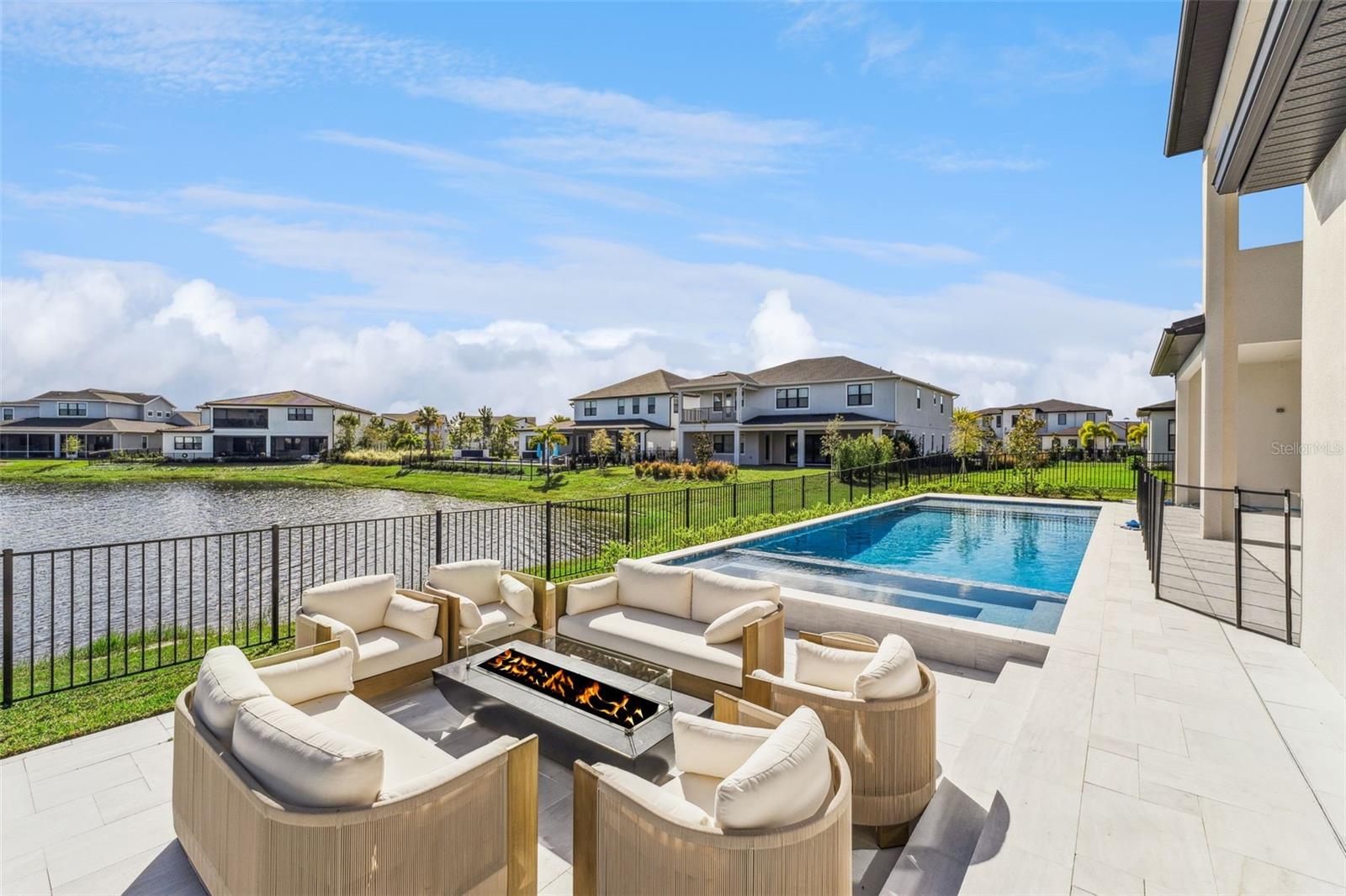 O6369717 Property Photo