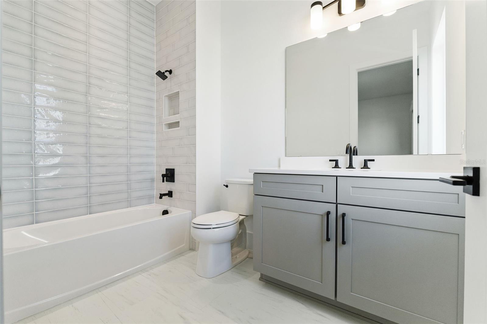 O6369717 Property Photo