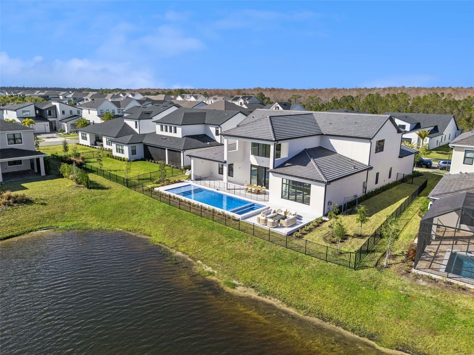 O6369717 Property Photo