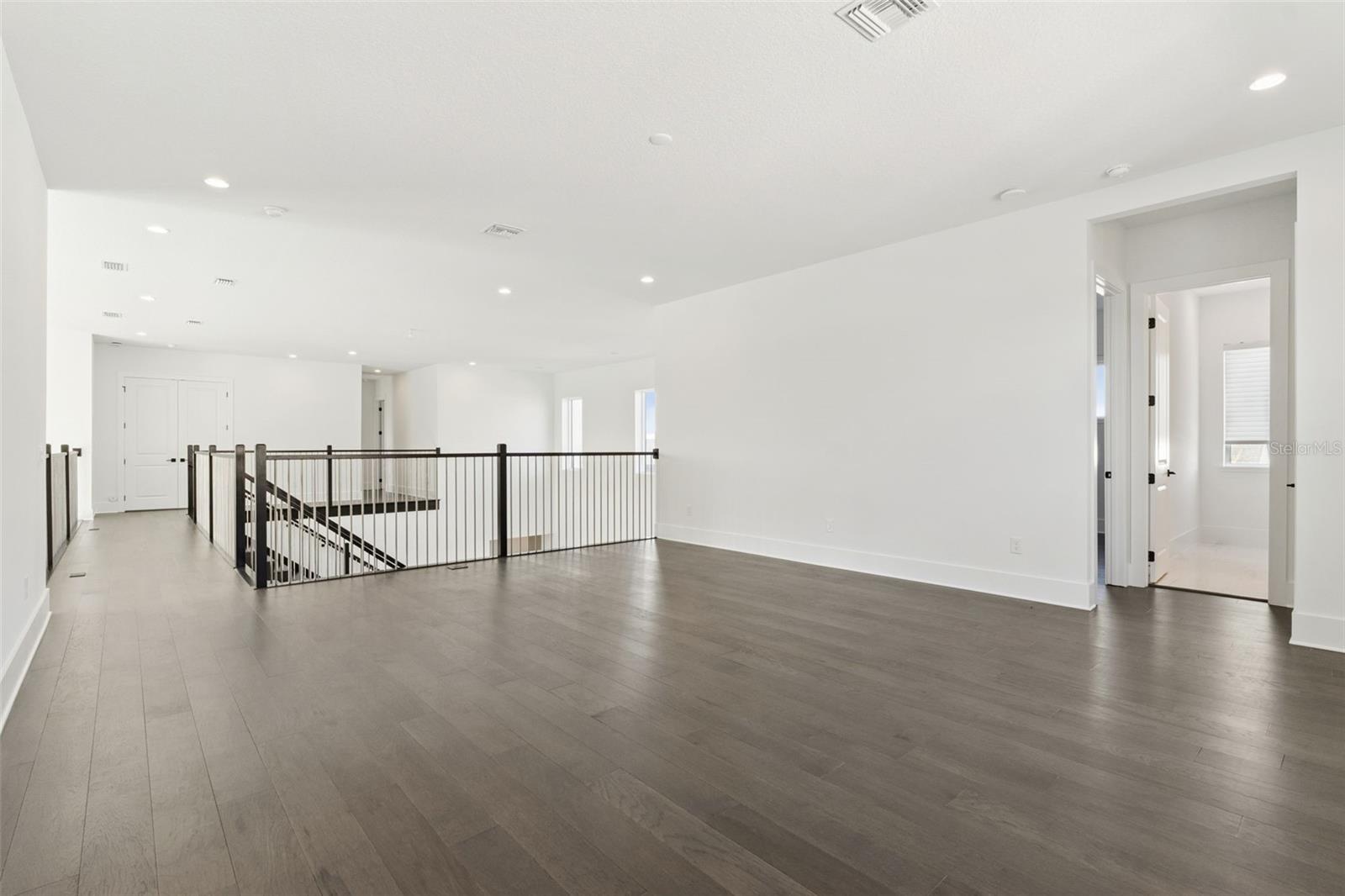 O6369717 Property Photo