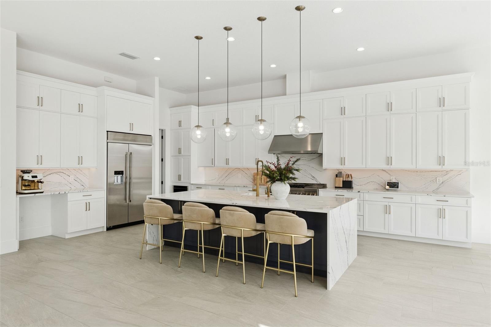 O6369717 Property Photo