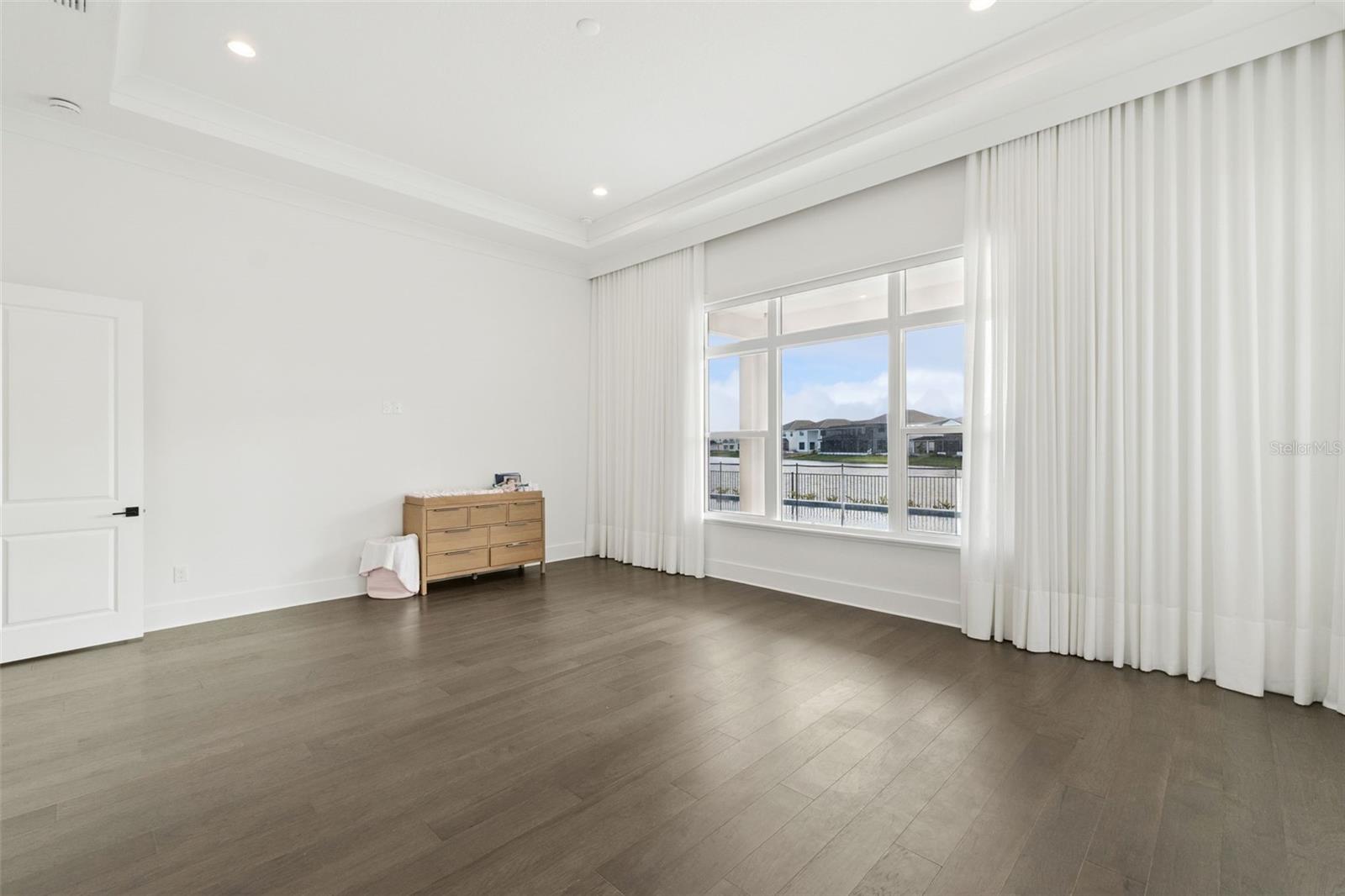 O6369717 Property Photo