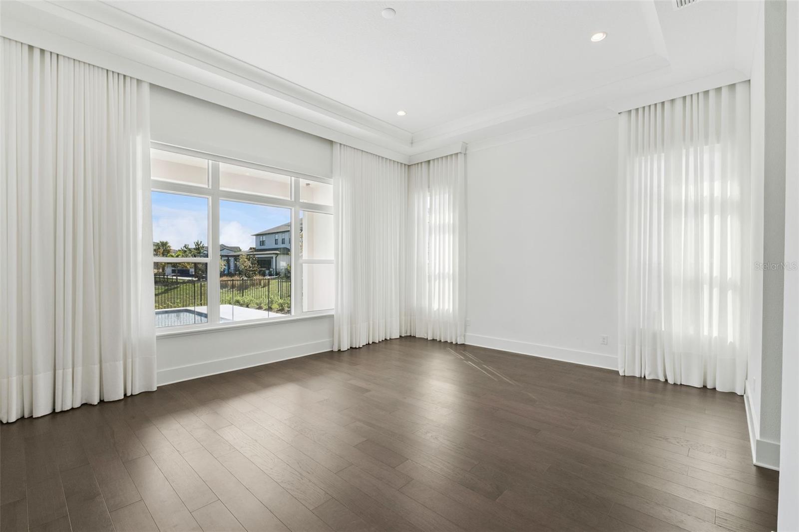 O6369717 Property Photo