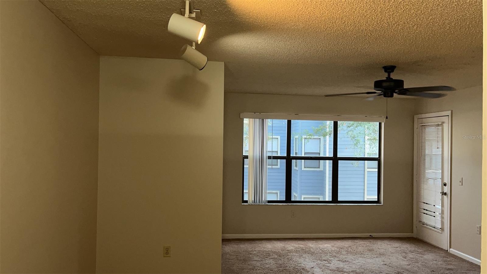 A4676322 Property Photo