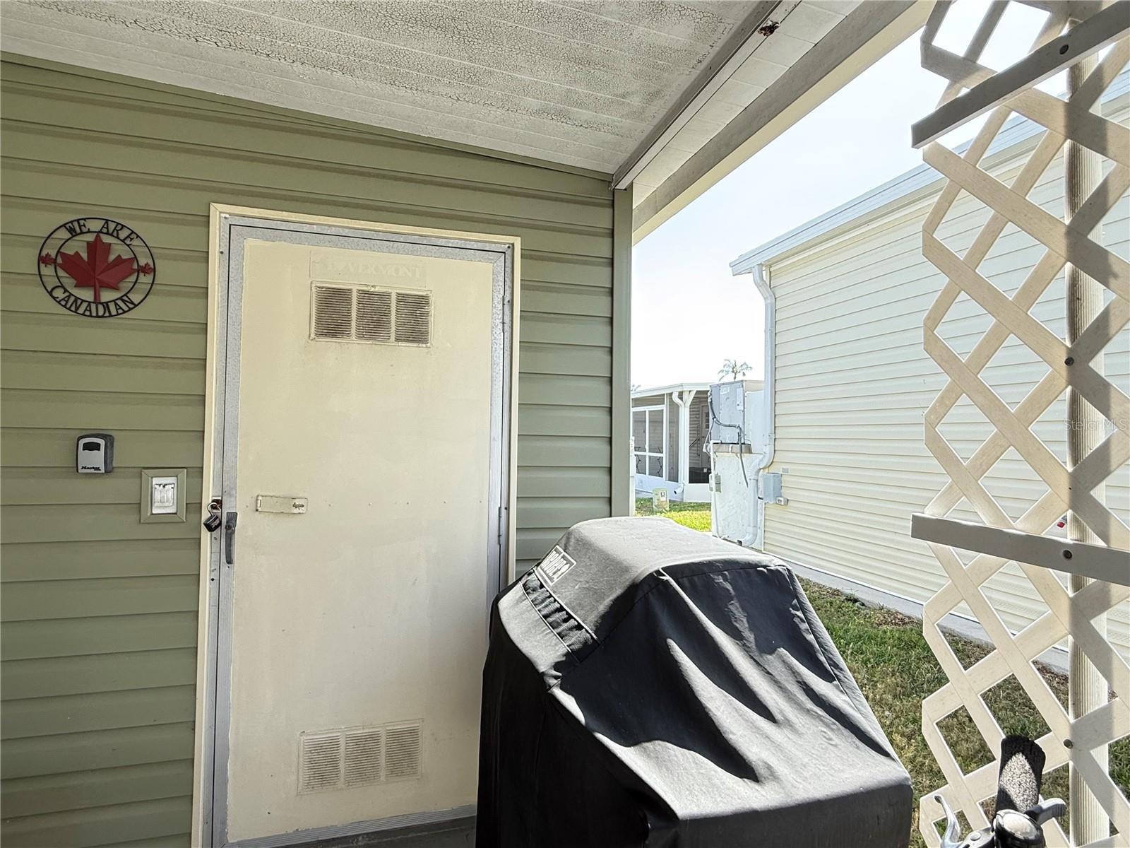 TB8459216 Property Photo