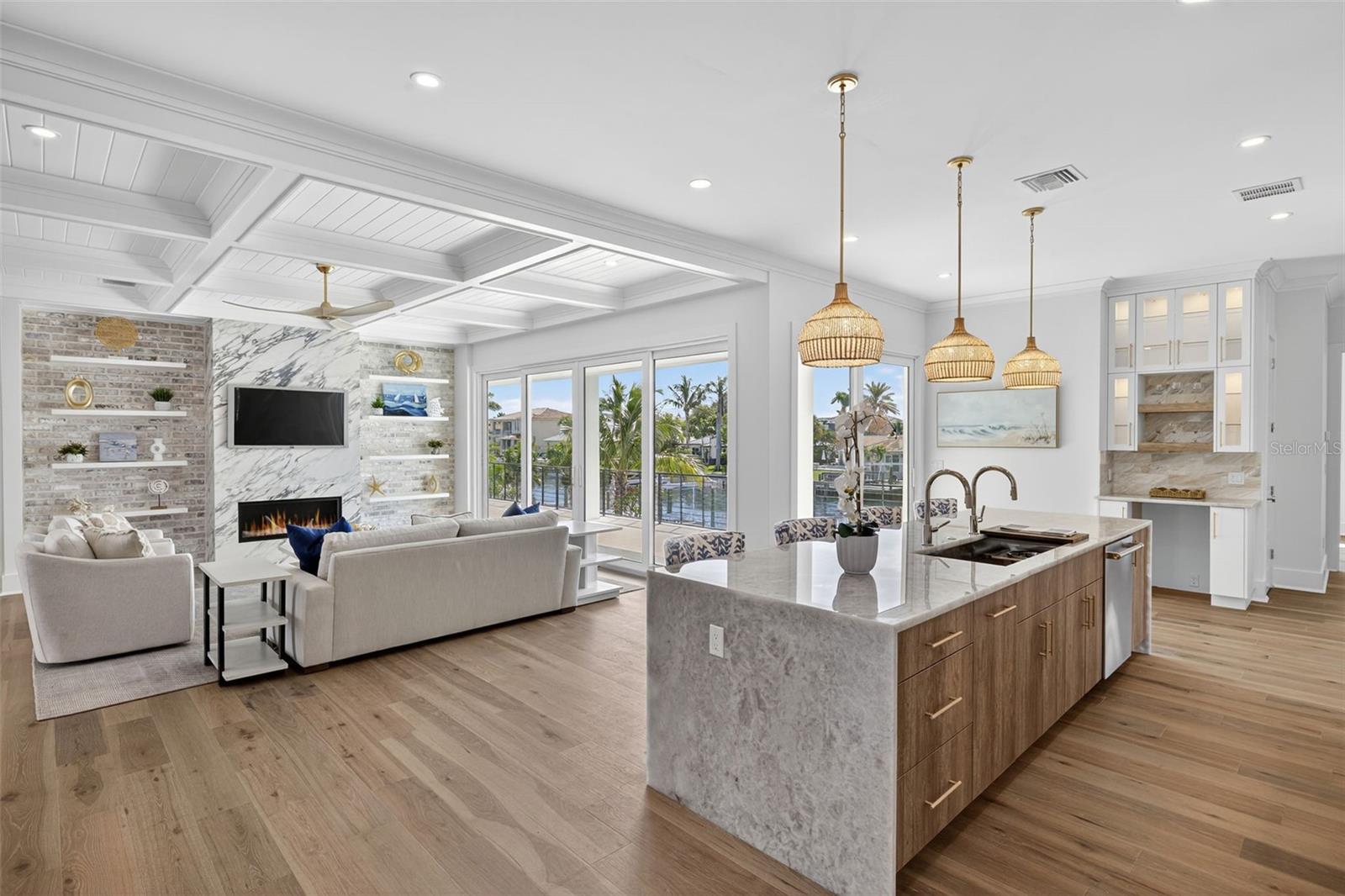 TB8459217 Property Photo