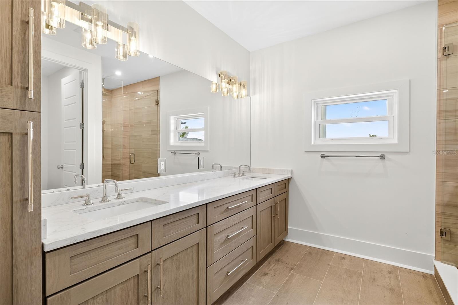 TB8459217 Property Photo