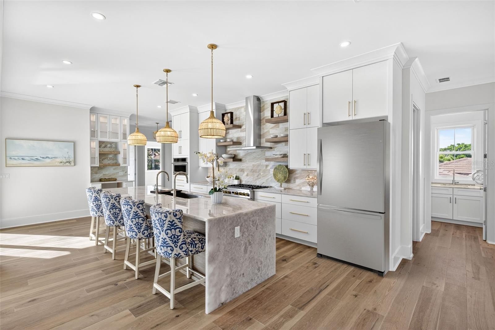 TB8459217 Property Photo