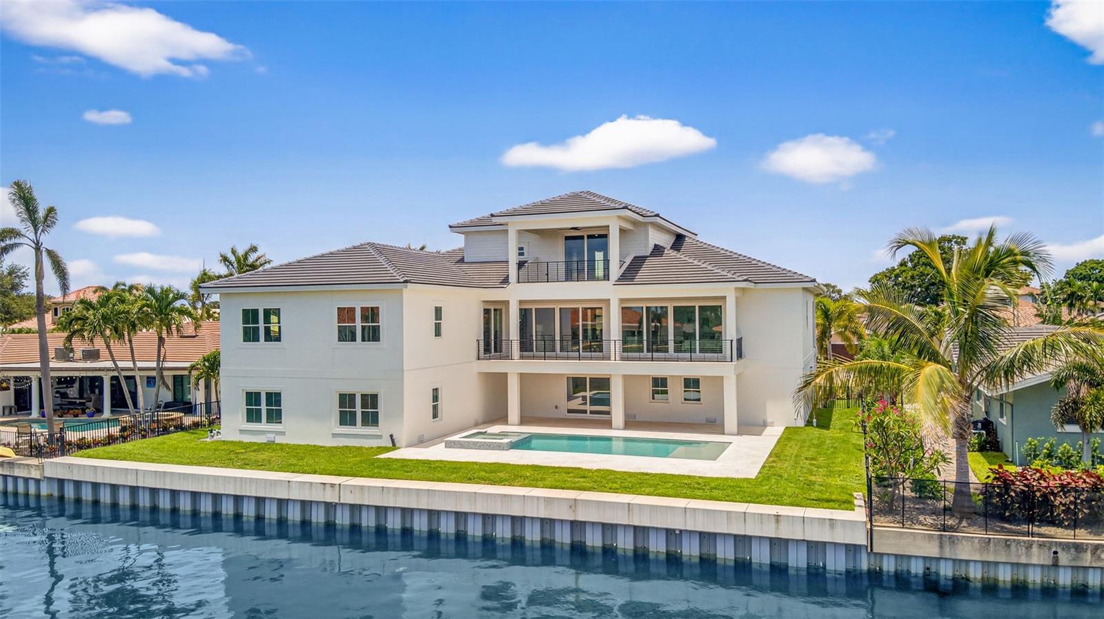 TB8459217 Property Photo