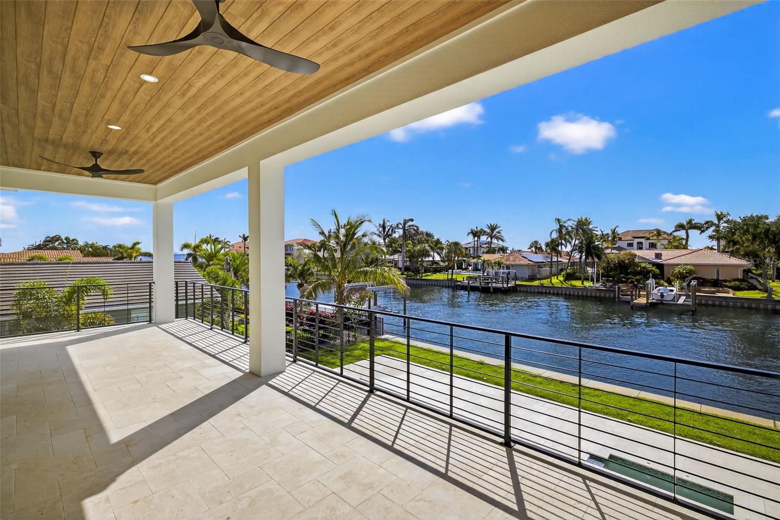 TB8459217 Property Photo