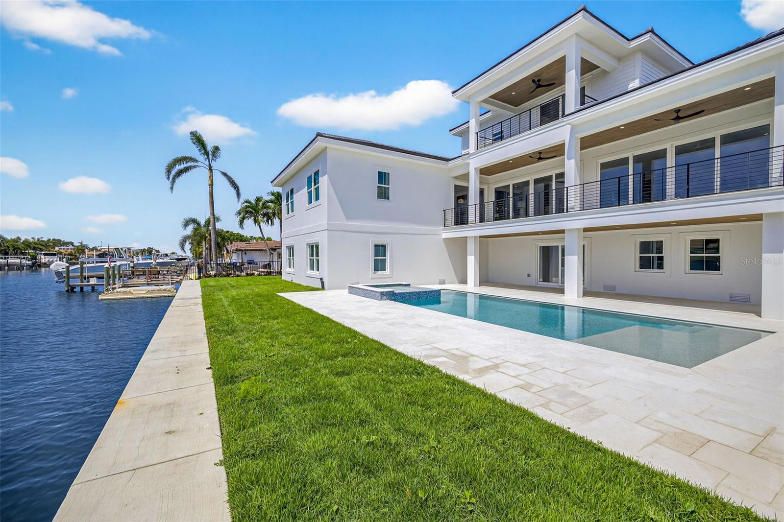 TB8459217 Property Photo