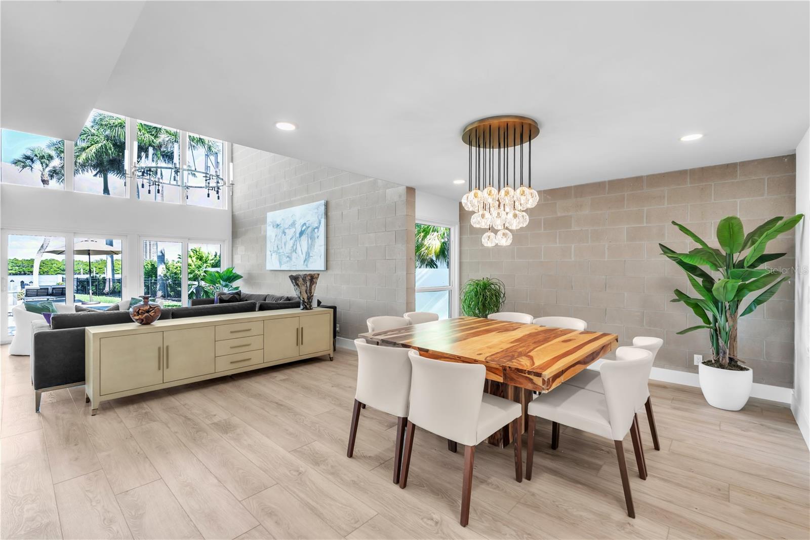 A4676329 Property Photo