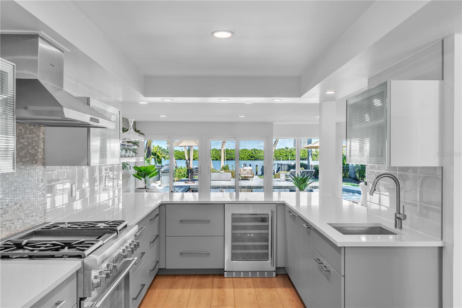 A4676329 Property Photo