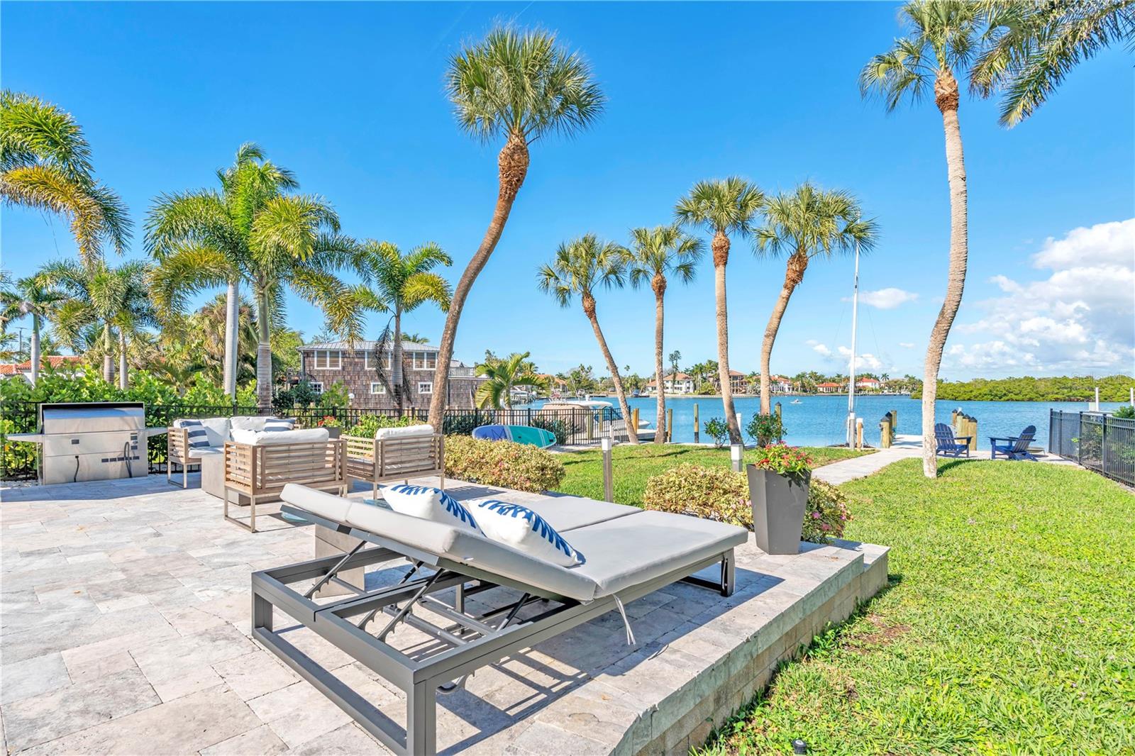 A4676329 Property Photo