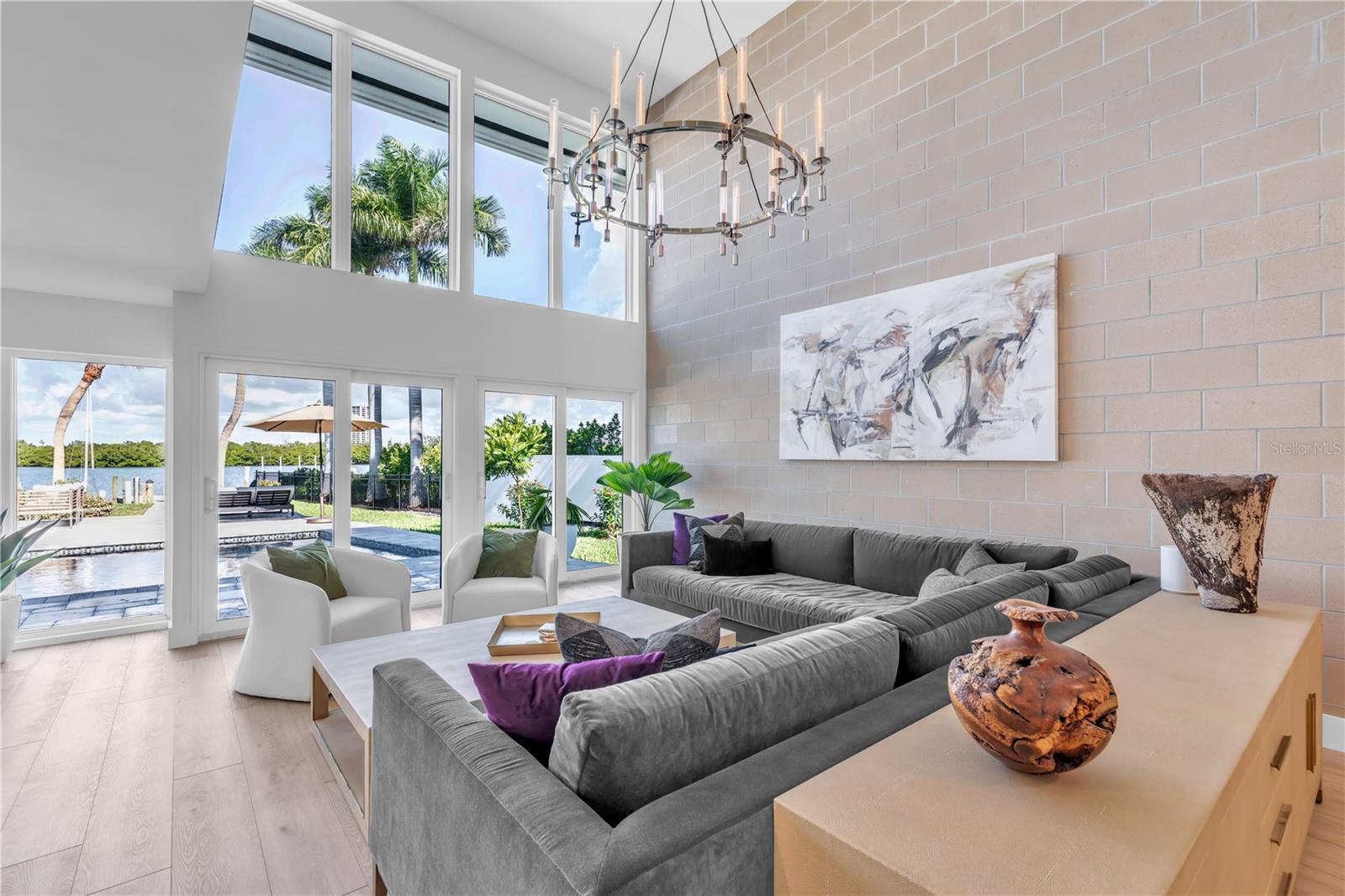 A4676329 Property Photo