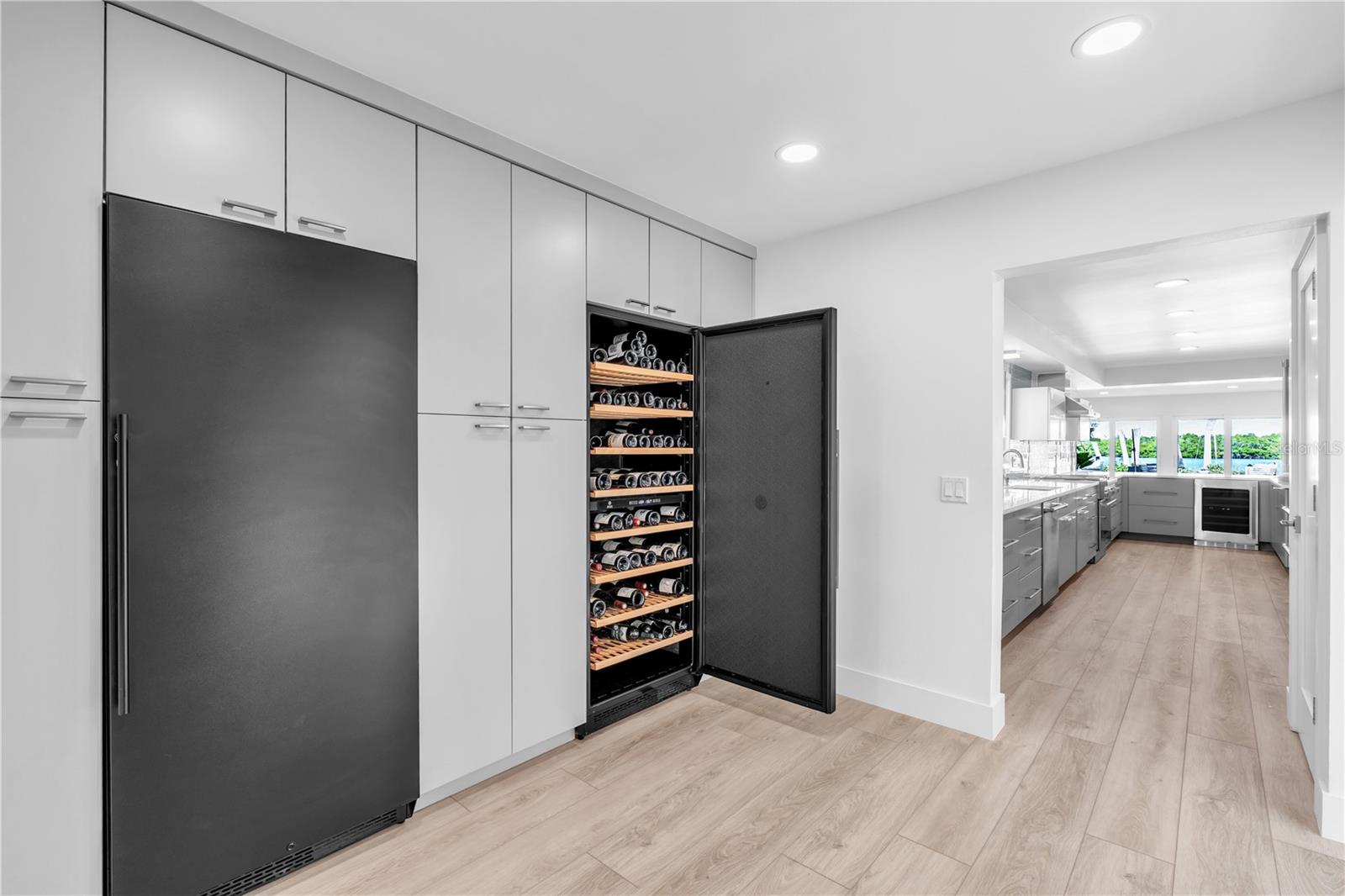 A4676329 Property Photo