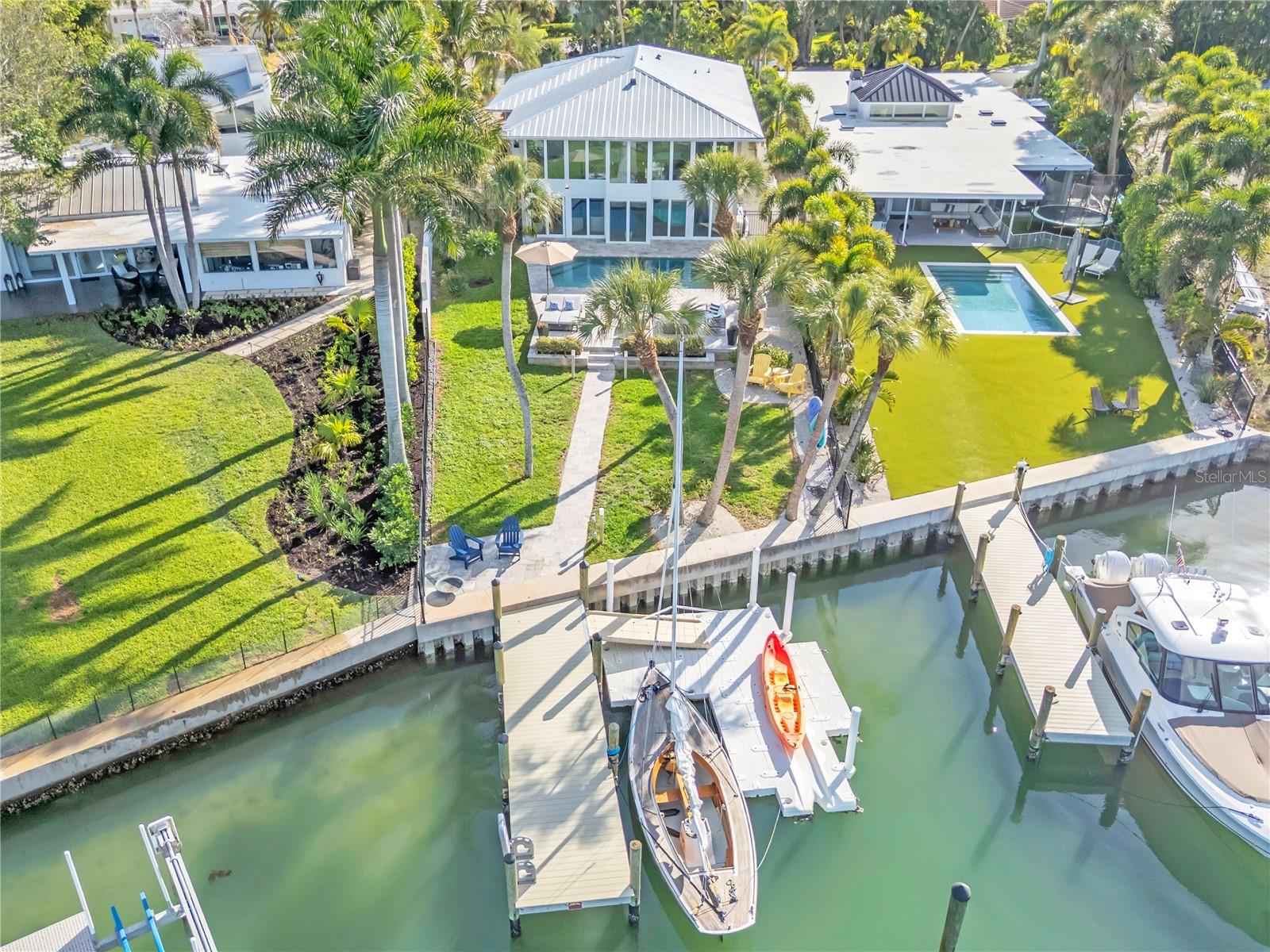 A4676329 Property Photo