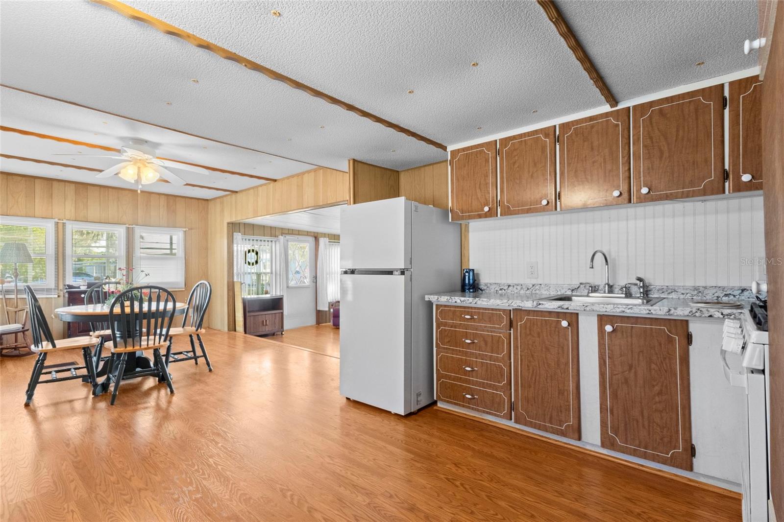 TB8459284 Property Photo