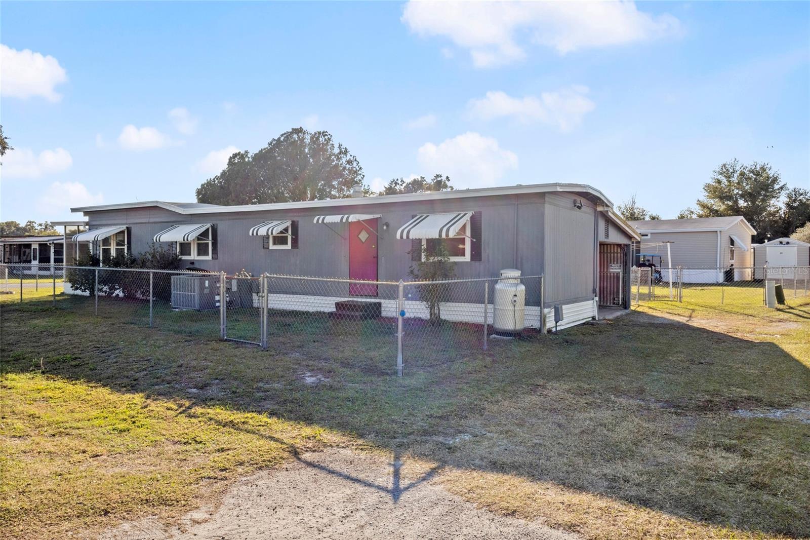 TB8459284 Property Photo