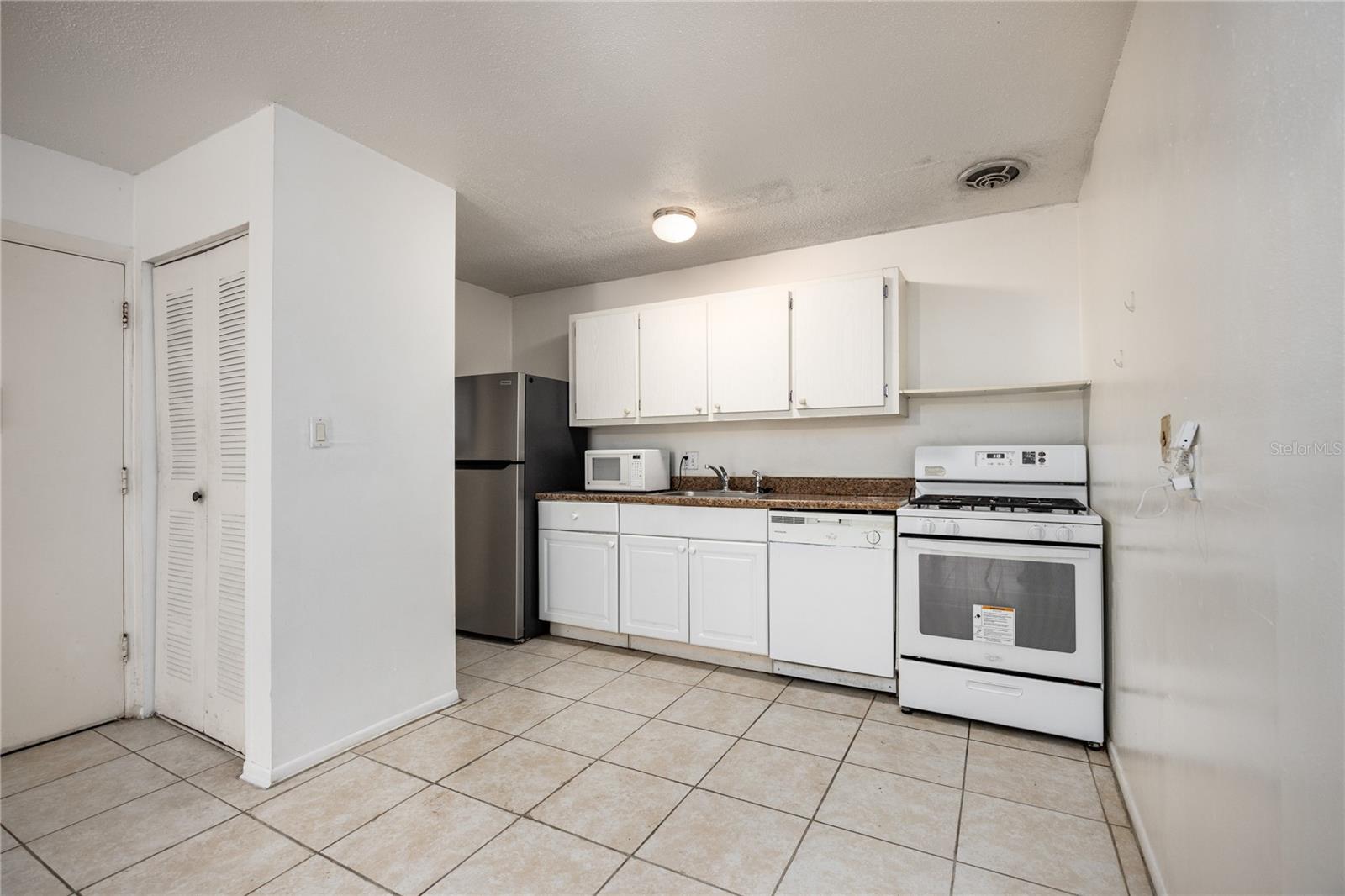 GC536215 Property Photo